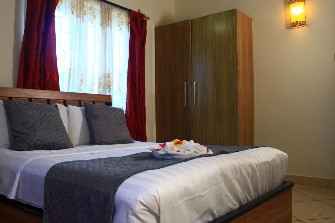 Chamiachi Hotel & Apartments Бамбури Экстерьер фото