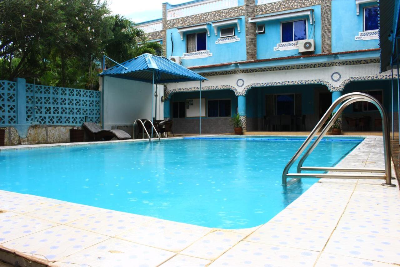 Chamiachi Hotel & Apartments Бамбури Экстерьер фото